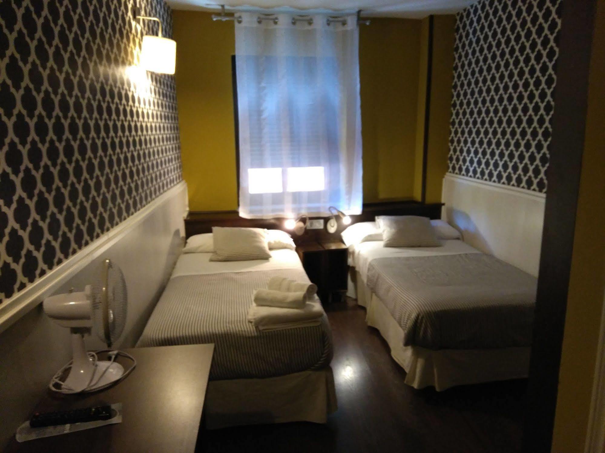 Hostal Gud Salamanca Dış mekan fotoğraf